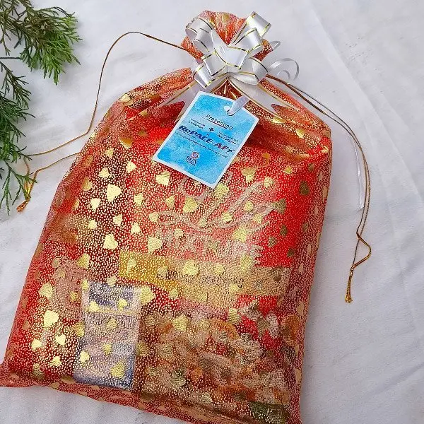 Corporate-gift-hamper-to-Nepal-9212023-4.66e6972f4f8c40.77284625.webp