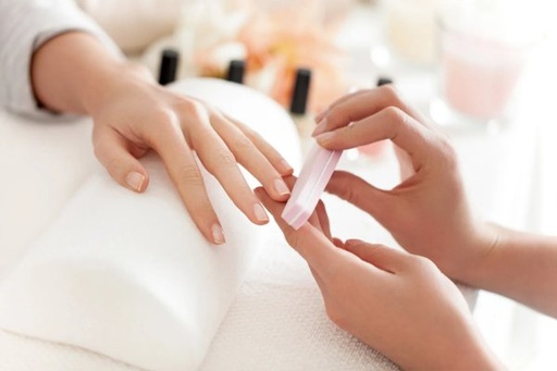 Kundalini Ayurveda Manicure With Polish