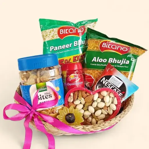 Crunchy Cravings Medley Basket
